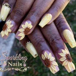 Sunflower nails 3d