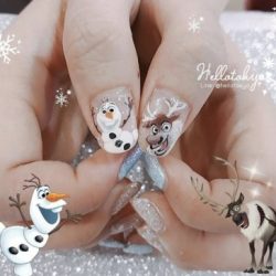 Olaf nails
