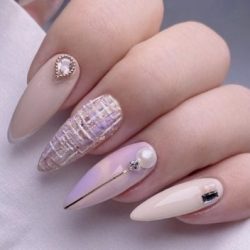 Tweed nails pink and purple